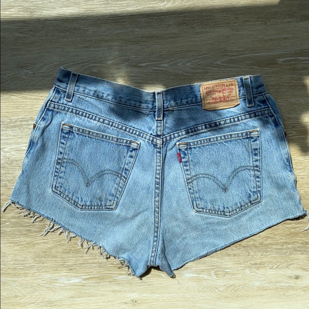 Levi’s High Righ Jean Shorts Relaxed Tapered 550